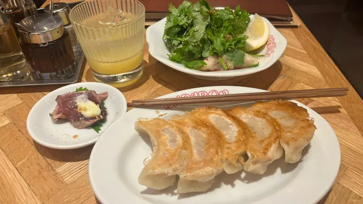 芭莉龍應該是我吃過最「fashion」的餃子店。