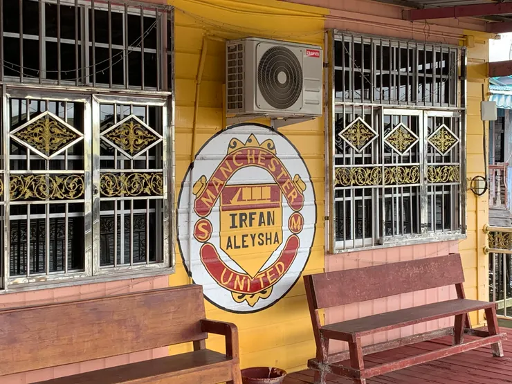 足球無分國界。