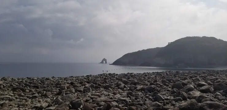 遠看鼻栗瀨