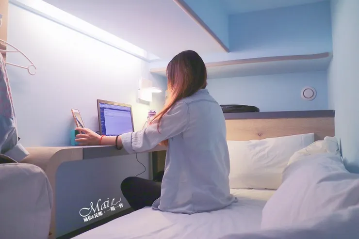 台灣青旅膠囊旅店