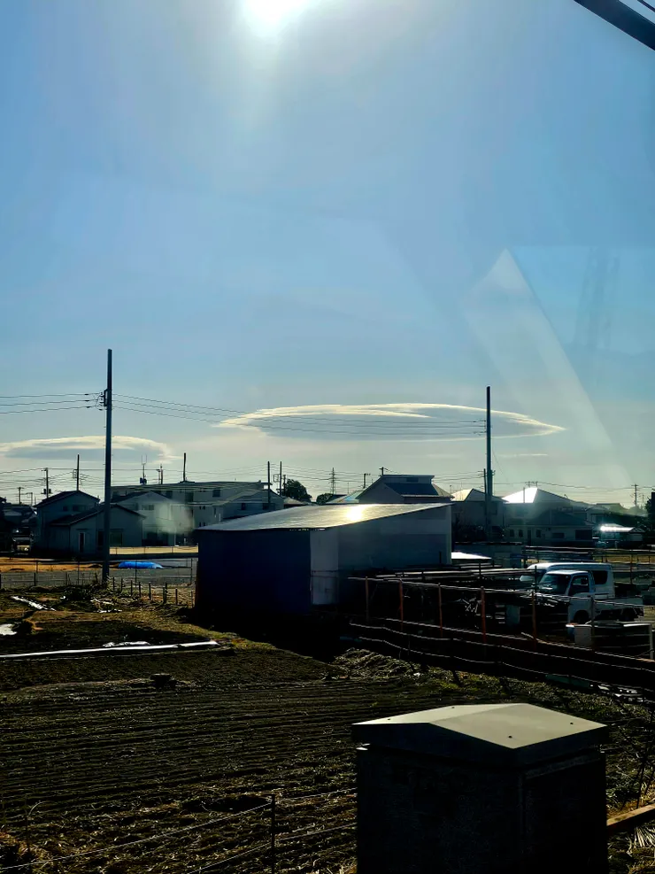 途中看到的幽浮雲