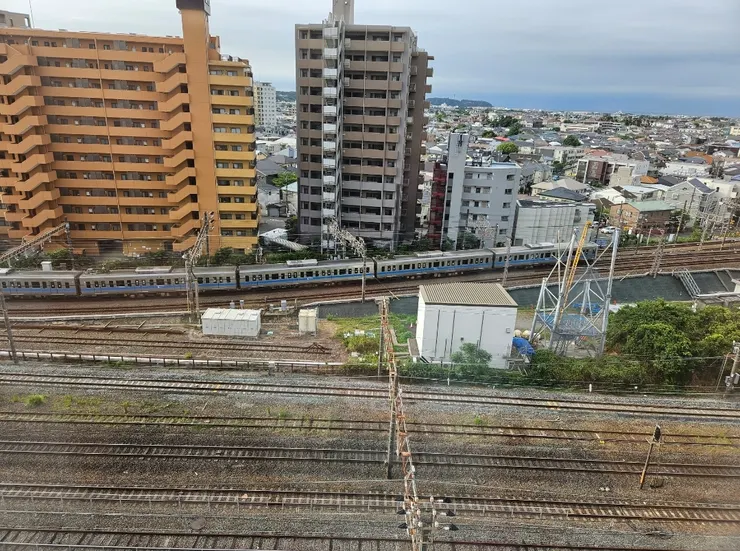 我的房間往下看都是軌道