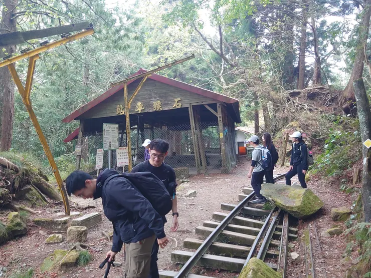 二刷，第一次來珉月線是21年10月，當時不知道溪阿縱走，很好奇石猴站遺跡接著走會走去哪裡