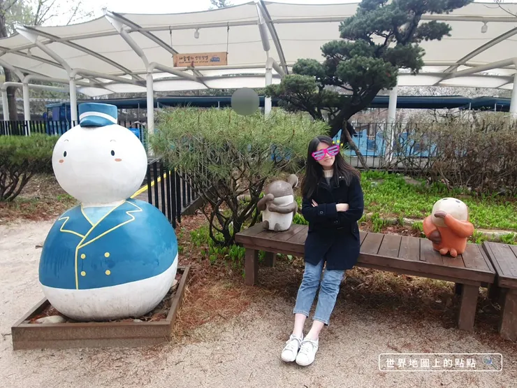 南怡島上無所不在的可愛雪人