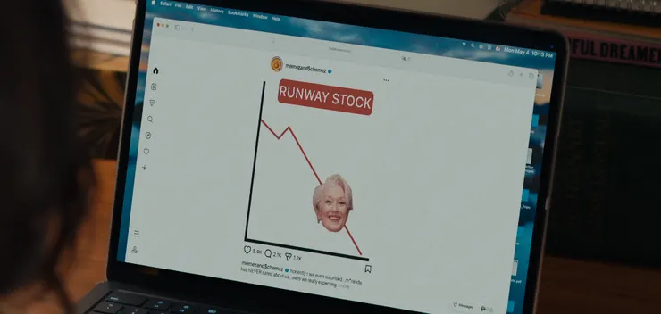 曾經代表時尚權威的紙本媒體，在社群與演算法的時代裡，開始失去原本的位置。