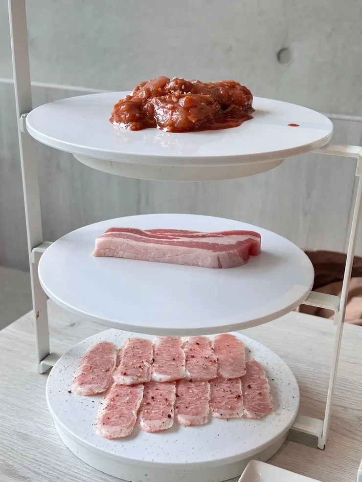 套餐附的豬雞拼盤