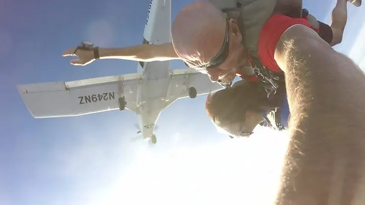 除了尖叫，還是尖叫