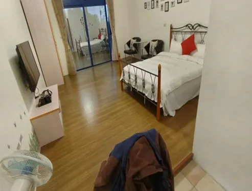 「住過 40 間房子是為了尋找風格，但回到同一間房間多年，是為了尋找自己。」