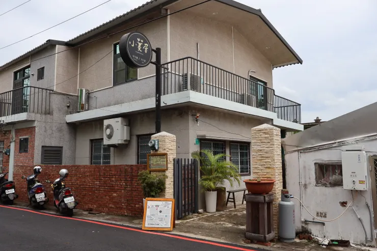 附近都是住宅為主，有一種隱身在民宅裡的感覺