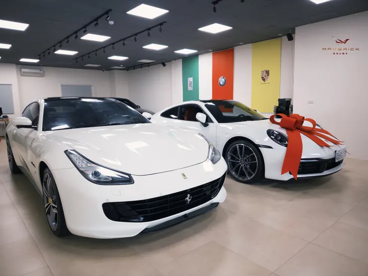 Ferrari GTC4 Lusso V12外匯車