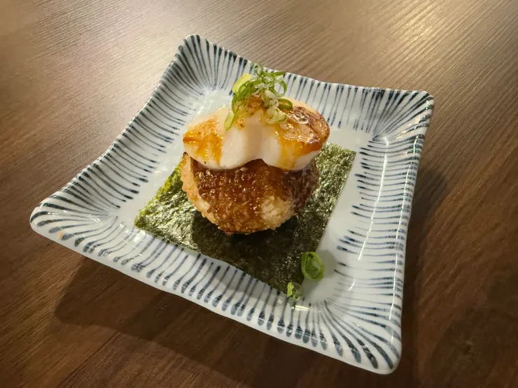 赤味噌干貝烤飯糰   120元