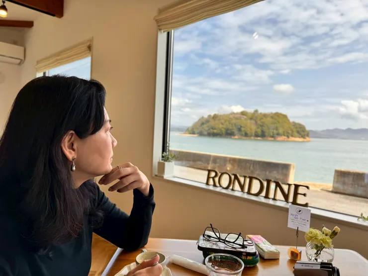 用餐前後的凝視和發呆，也是料理的加味