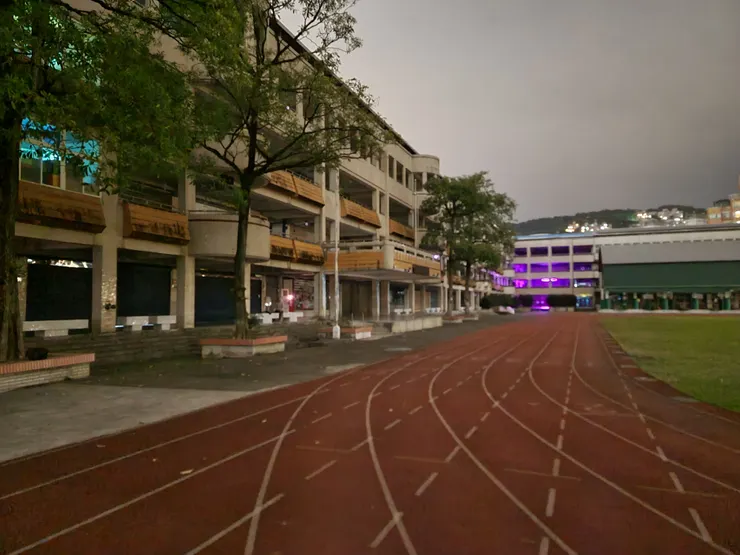 小習慣日積月累,甚至足以改變一個人的一生。- 攝於我就讀過的小學