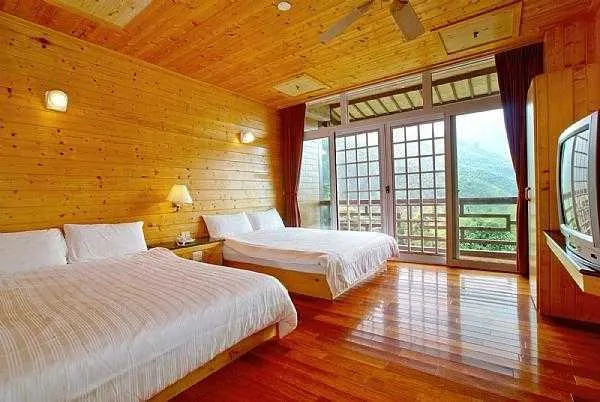 溪頭住宿｜金台灣山莊