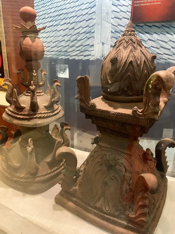 裝飾清真寺屋頂的Momolo。之後可以玩大家來找碴（？