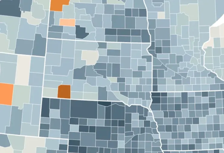 ▲上圖：資料分六個等級的地圖，下圖：未分級的地圖。