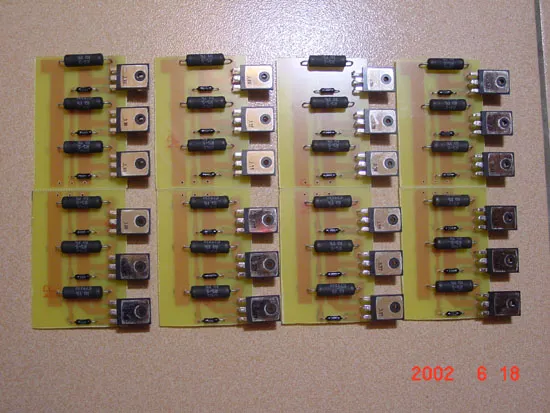 輸出與偏流晶體陣容