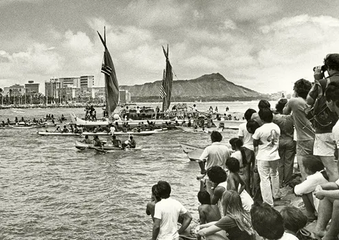 Hōkūle‘a 1976 年首航，從大溪地返回夏威夷   Photo Credit : Monte Costa