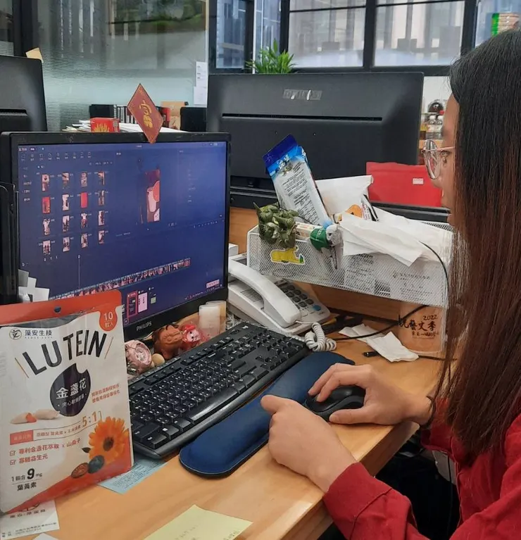 每天長時間盯電腦，補充葉黃素很重要