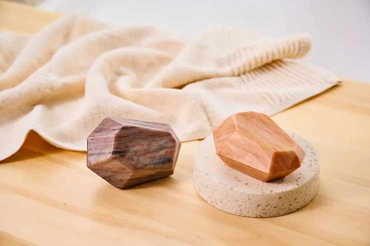 圖說：活力幻顏精華皂。(圖/ 樟之物語)