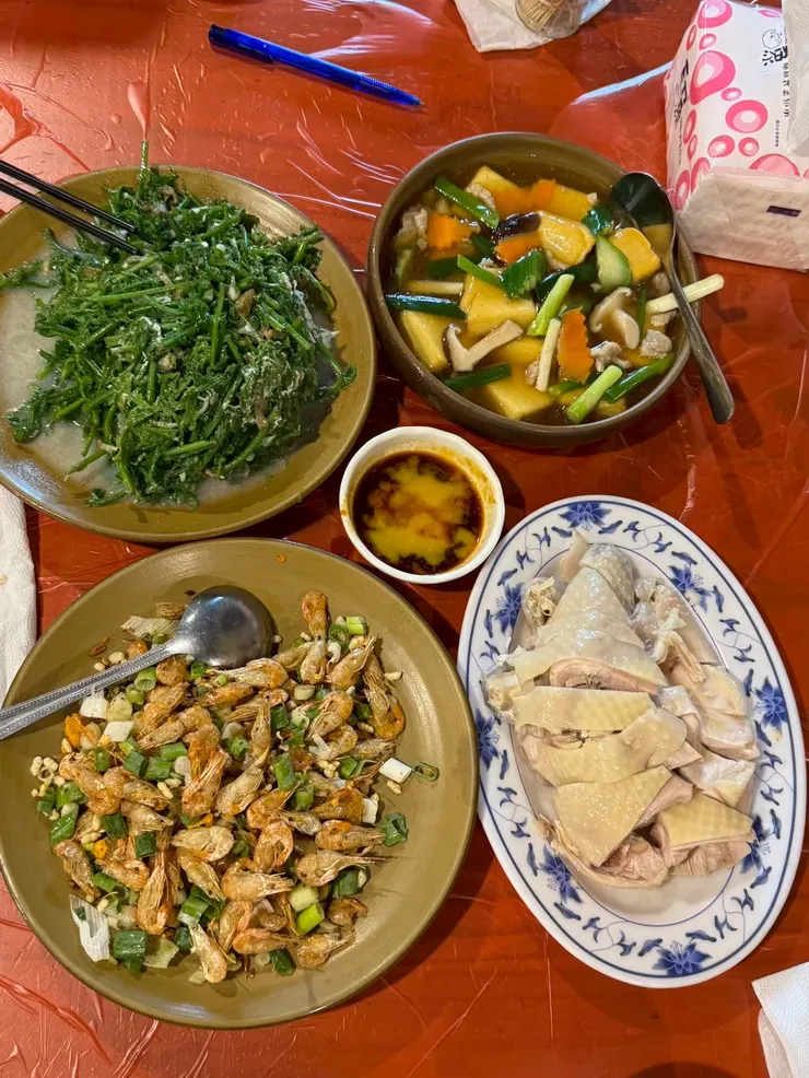 弱雞們點的菜，魚還沒上