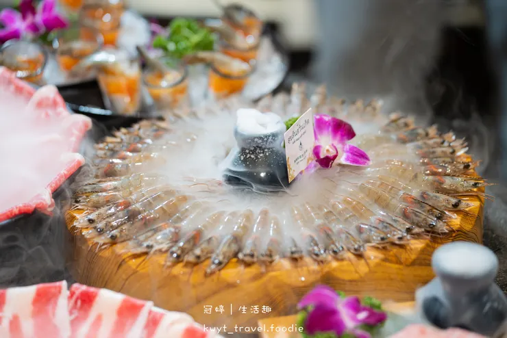 【泰滾泰式火鍋桃園店】當月壽星幾歲就送幾隻蝦!桃園火鍋推薦,