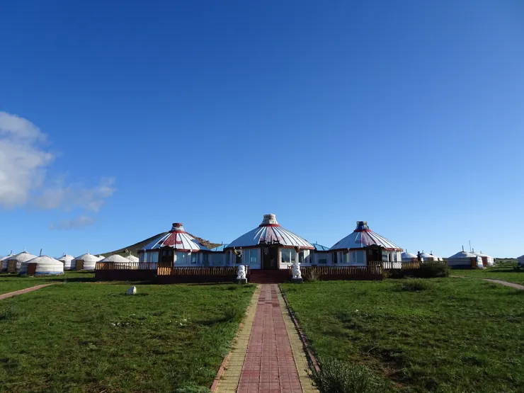 雙馬蒙古包度假村