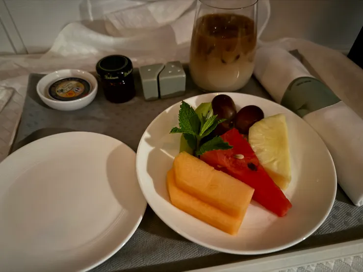 早餐：餐前水果