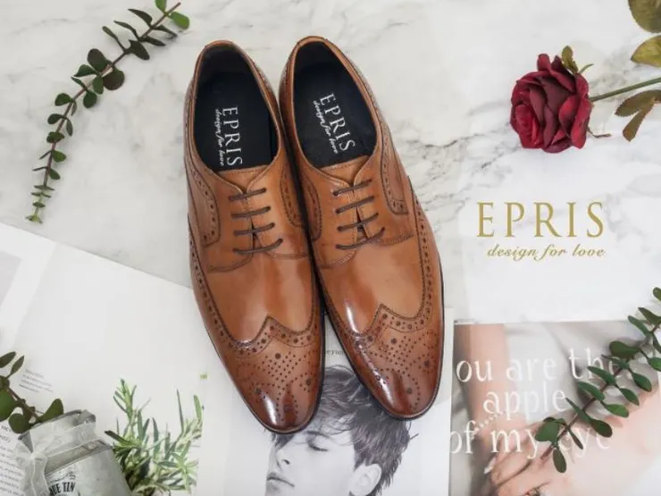 棕色皮鞋實際照