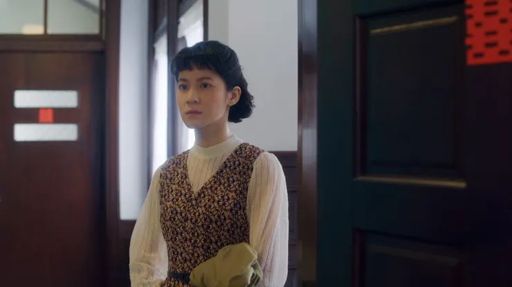 薏心初登場時，多半穿著顏色較為粉嫩的洋裝