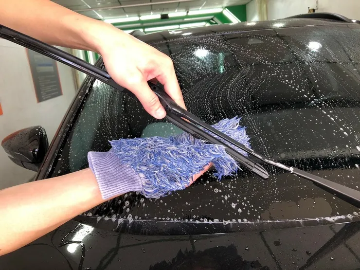 台南汽車美容鍍膜推薦【岫舫車體美研】是我遇過最細節的手工洗車