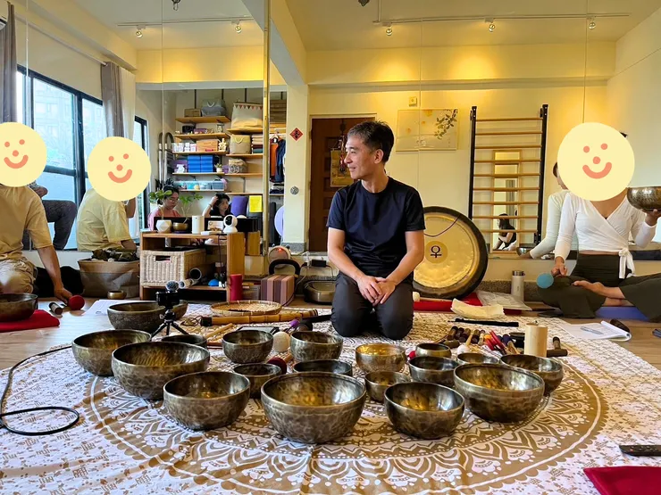 各式各樣的缽和樂器