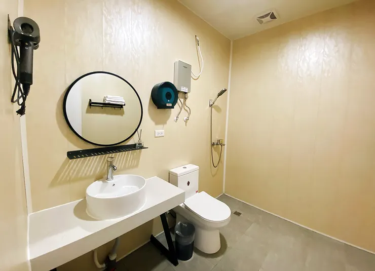 基隆住宿推薦「中華郵輪文旅」海景第一排飽覽基隆港灣│基隆廟口夜市周邊住宿