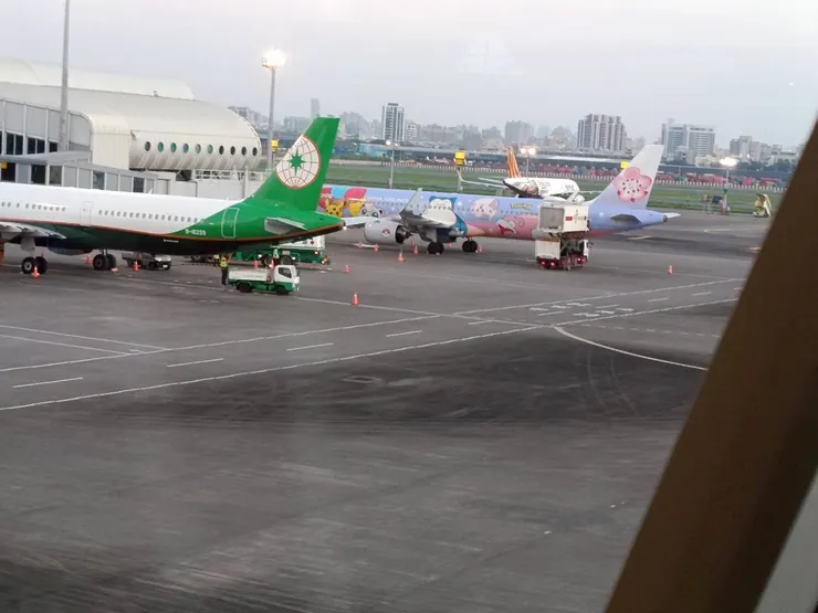 看到我們的飛機了