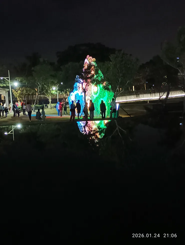 芳景如故人間老