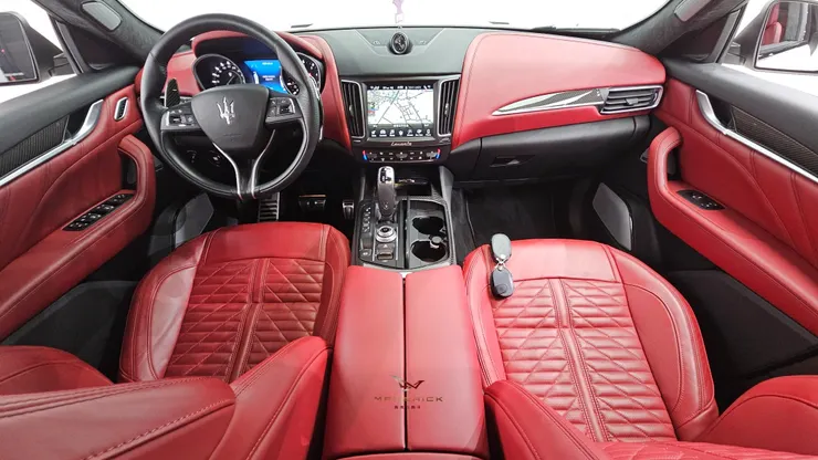 韓國代購 Maserati Levante 3.8 Trofeo