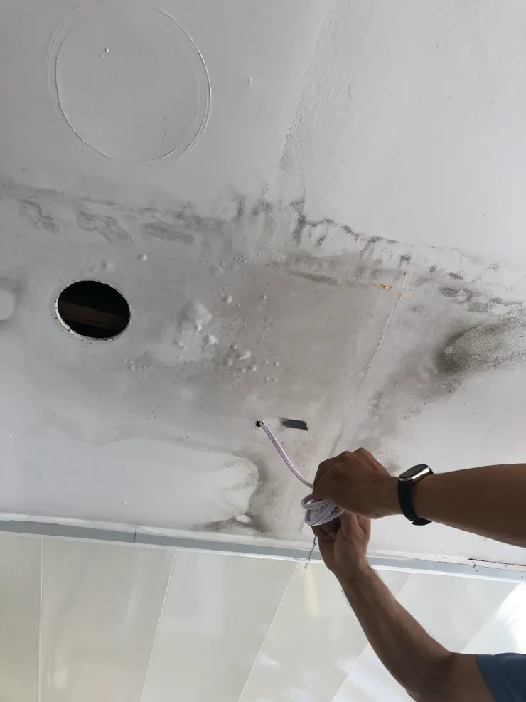 音響線也被業主說順便拉一下啦！費用照算喔！