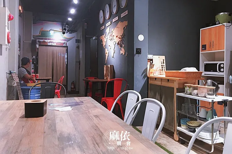 東門3號膠囊旅店