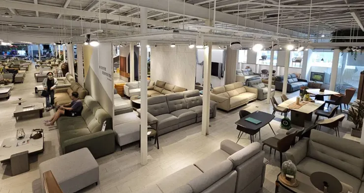 中友家具的店面約有 300 坪。（圖片來源：中友家具官網）