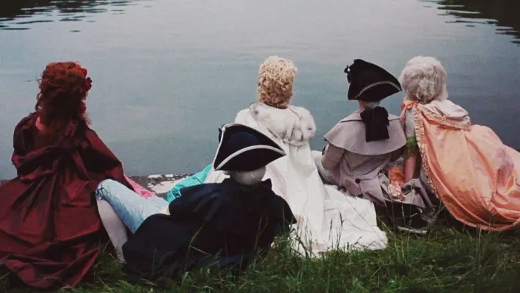 《凡爾賽拜金女》電影劇照／劇照來源：IMDb