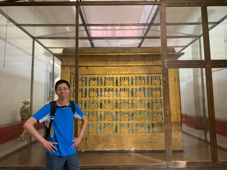 圖坦卡門的木乃伊由4個外箱層層裝置，每一個的外箱大小恰好包住另一個