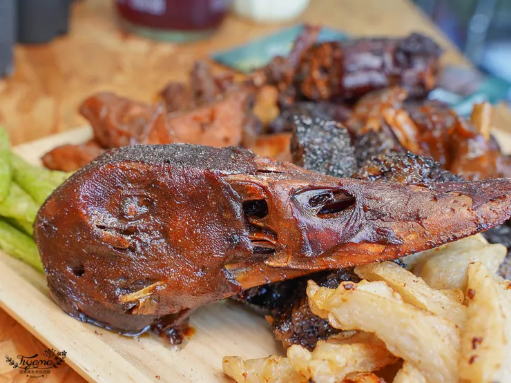 美味的東山鴨頭（圖片截圖於網路）