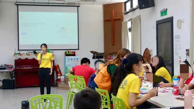 在台上還是略顯緊張的我xdd