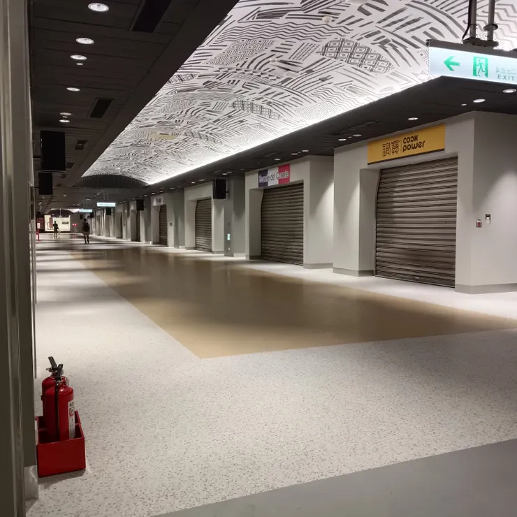 為今日前往陳逢顯老師的作品區，開啟一扇門