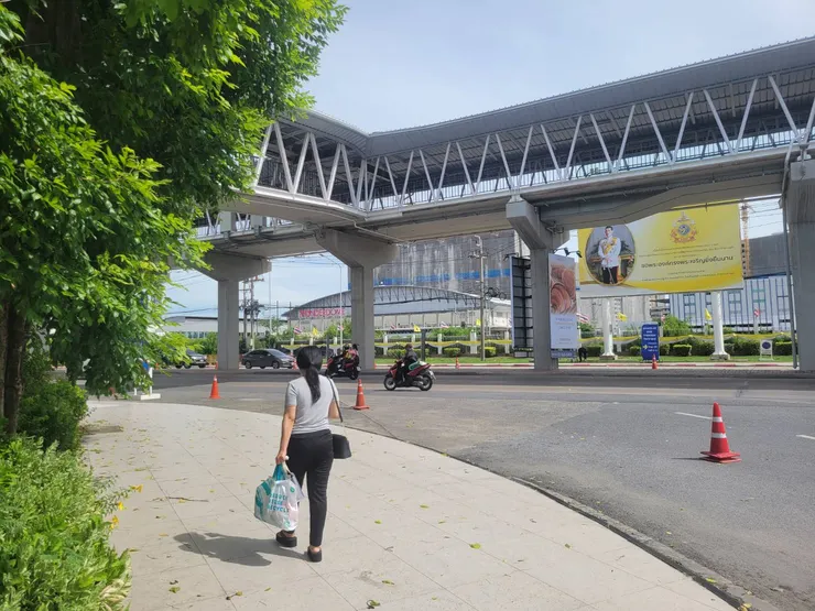 ↑左轉後，就會看到 Thunder Dome 囉