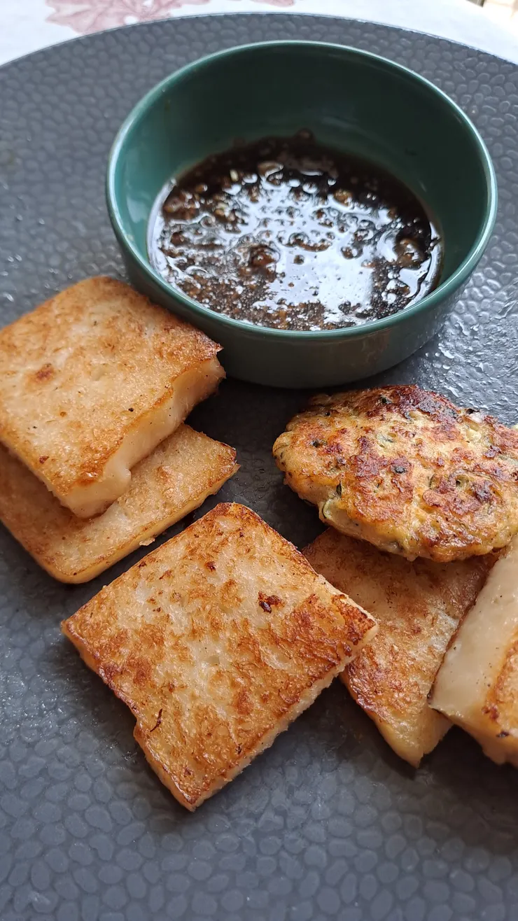 沾蒜頭醬油超美味