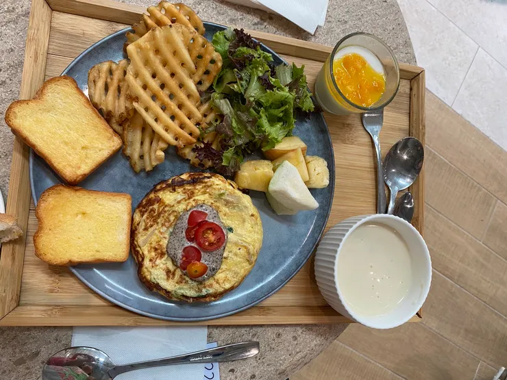 黑猩猩的烘蛋早餐