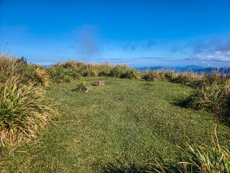 0840 抵達烘爐地山。