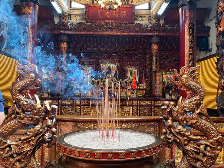 自動控風香爐。