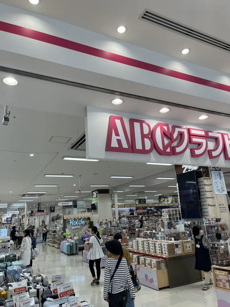 隨手拍的店門口，立志成為最不會拍照的格主(並沒有...